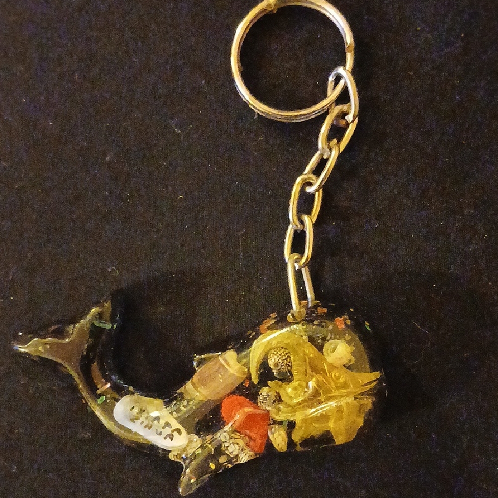 Colorful Whale Keychain - Picture 2 of 4